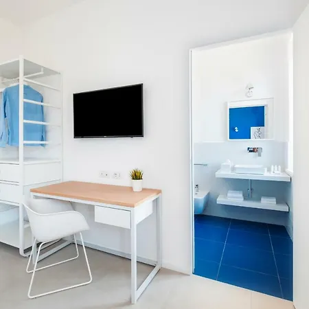 Ae Home|studio 4*